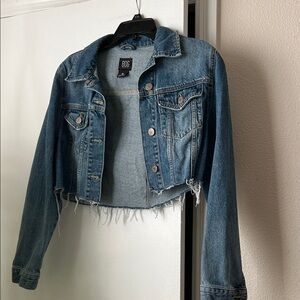 Cropped denim jacket